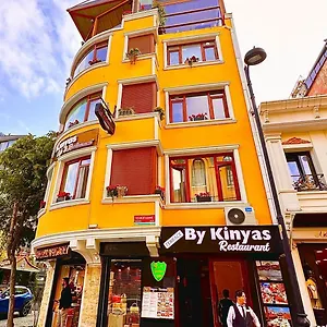 Hotel By Kinyas, Provincia di Istanbul